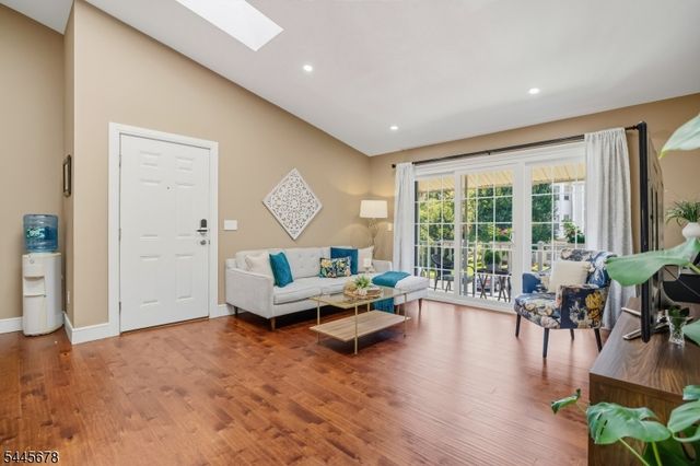 1002 Boxwood Ct, Mahwah Twp., NJ 07430