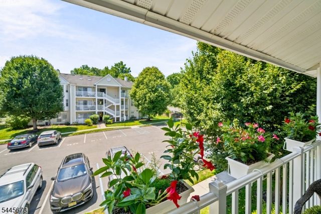 1002 Boxwood Ct, Mahwah Twp., NJ 07430