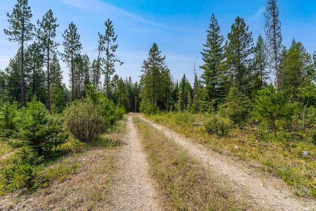 6833 Coyote Trail Lot B & C, Newport, WA 99156