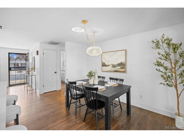 1528 S Jamaica St, Aurora, CO 80012