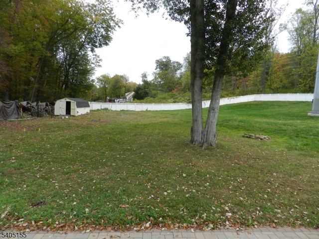 6 Crestwood Rd, Long Hill Twp., NJ 07933