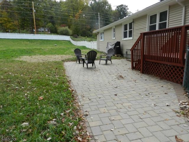 6 Crestwood Rd, Long Hill Twp., NJ 07933