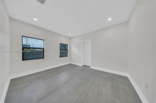 807 NW 51st St, Miami, FL 33127