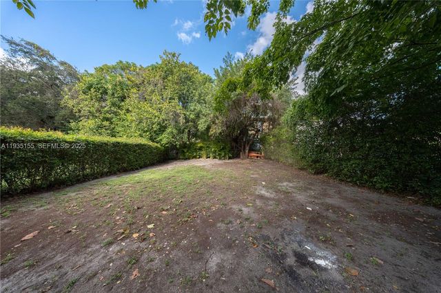 807 NW 51st St, Miami, FL 33127