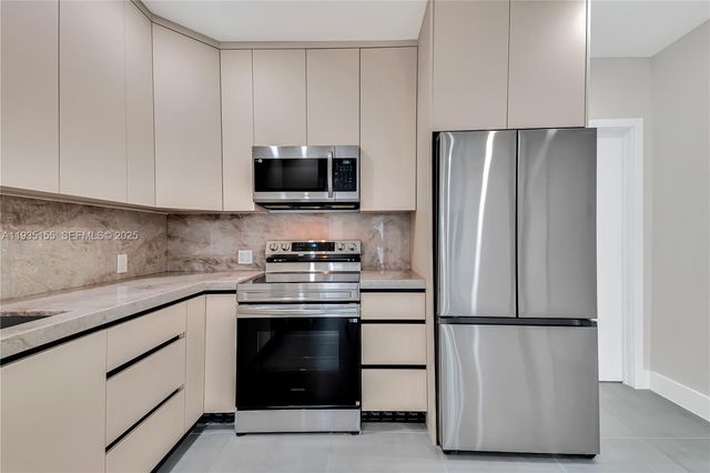 807 NW 51st St, Miami, FL 33127