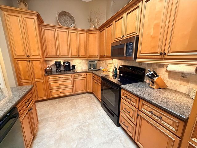 8317 9TH AVENUE TERRACE NW, Bradenton, FL 34209