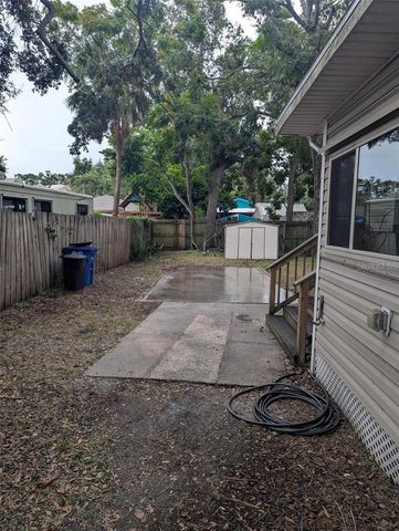 2005 12TH STREET W, Bradenton, FL 34205