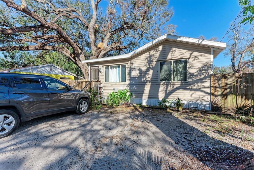2005 12TH STREET W, Bradenton, FL 34205