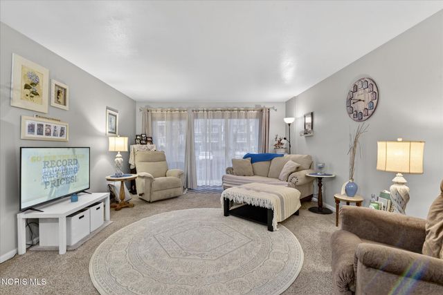 5679 Monroe Street, 303, Sylvania, OH 43560