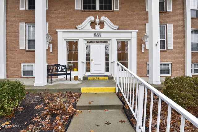 5679 Monroe Street, 303, Sylvania, OH 43560