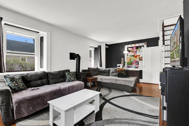 216 W Jefferson STREET, Burlington, WI 53105