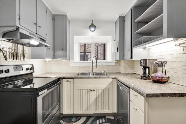 216 W Jefferson STREET, Burlington, WI 53105