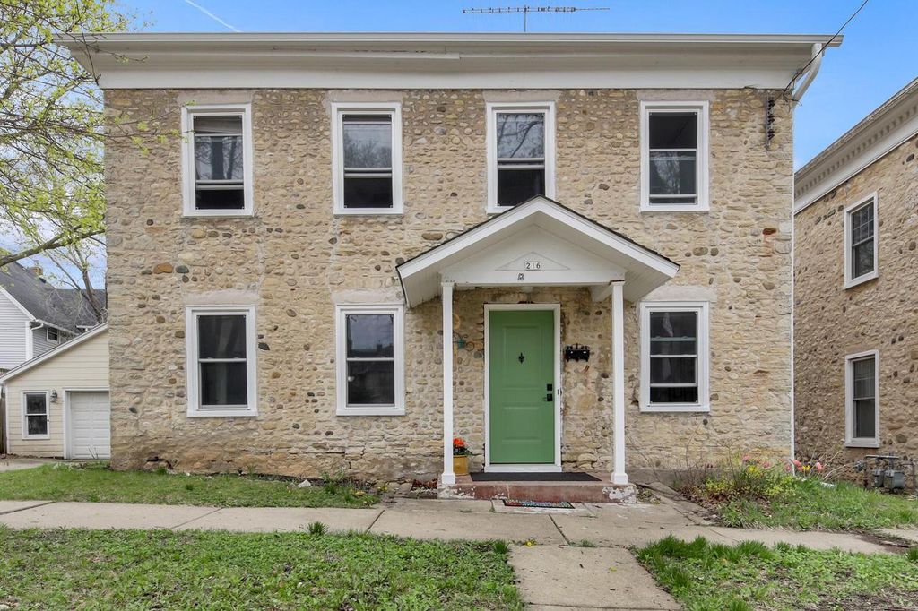 216 W Jefferson STREET, Burlington, WI 53105