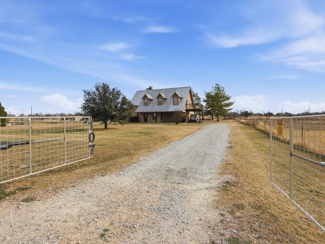 107 Private Road 3421, Bridgeport, TX 76426