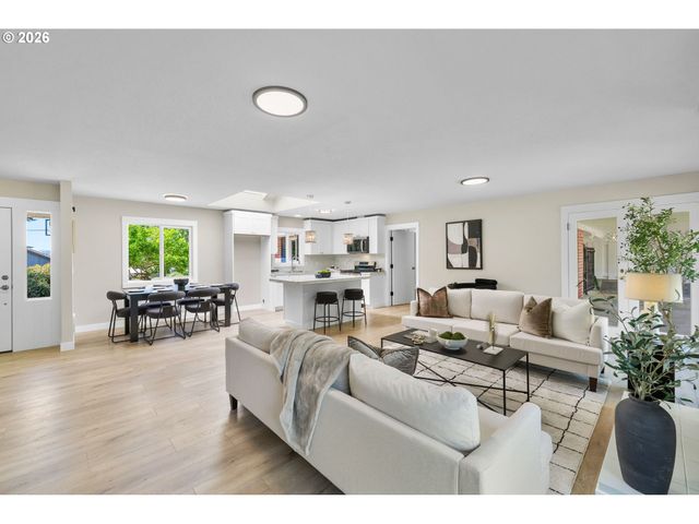 4200 Se RISLEY Ave, Milwaukie, OR 97267