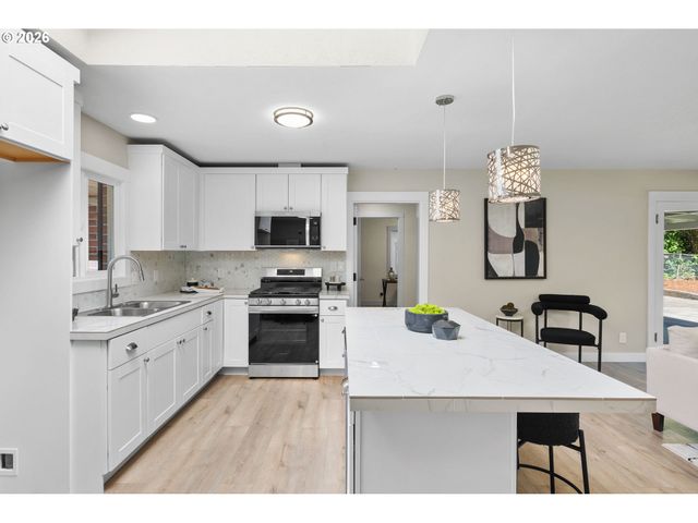 4200 Se RISLEY Ave, Milwaukie, OR 97267