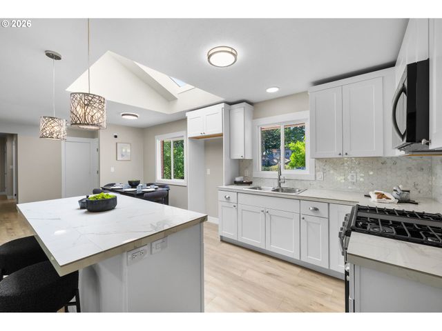 4200 Se RISLEY Ave, Milwaukie, OR 97267