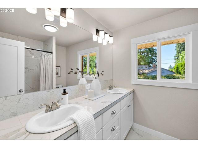 4200 Se RISLEY Ave, Milwaukie, OR 97267