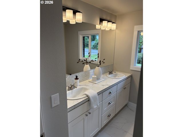 4200 Se RISLEY Ave, Milwaukie, OR 97267
