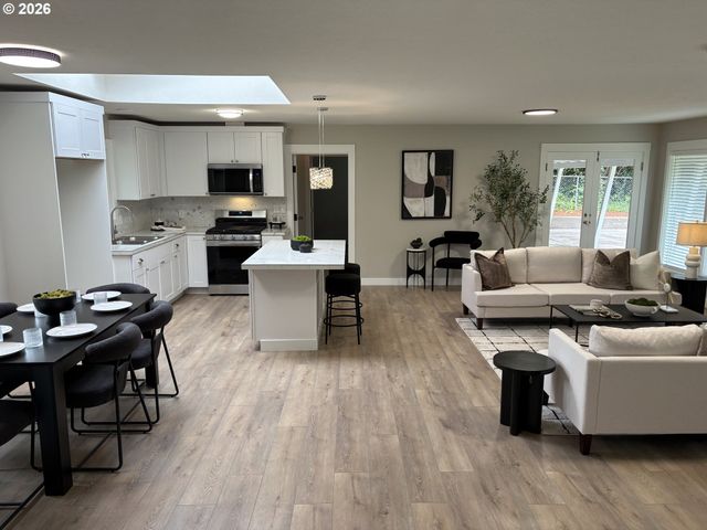 4200 Se RISLEY Ave, Milwaukie, OR 97267