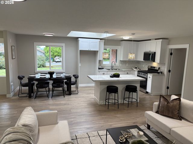 4200 Se RISLEY Ave, Milwaukie, OR 97267