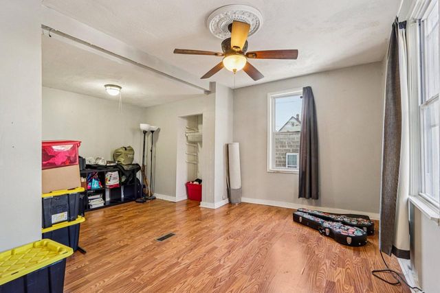 2557 N Gordon PLACE, Milwaukee, WI 53212