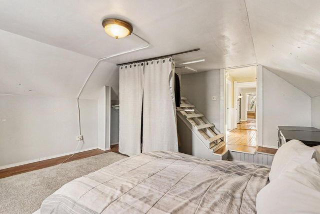 2557 N Gordon PLACE, Milwaukee, WI 53212