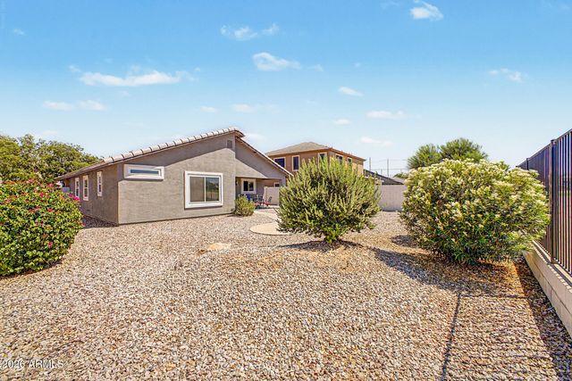 29260 N RED FINCH Drive, San Tan Valley, AZ 85143