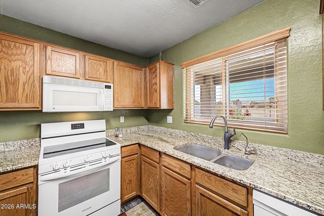 29260 N RED FINCH Drive, San Tan Valley, AZ 85143