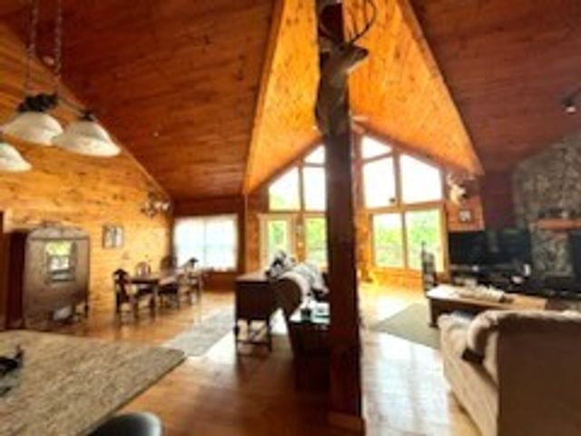 1027 Garland Hollow Rd, Pegram, TN 37143