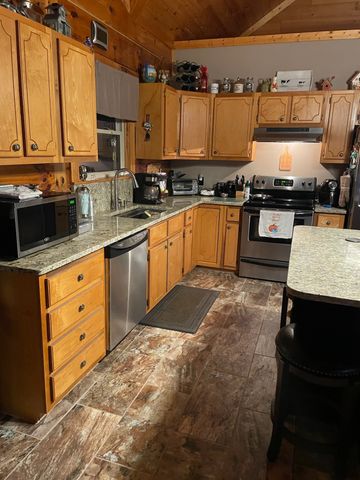 1027 Garland Hollow Rd, Pegram, TN 37143