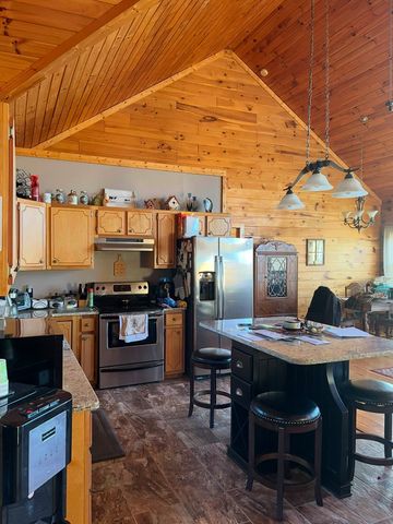 1027 Garland Hollow Rd, Pegram, TN 37143