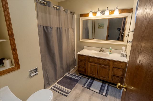 3010 Meadow Glen Street, Marion, IA 52302