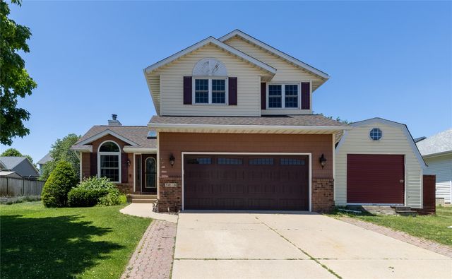 3010 Meadow Glen Street, Marion, IA 52302