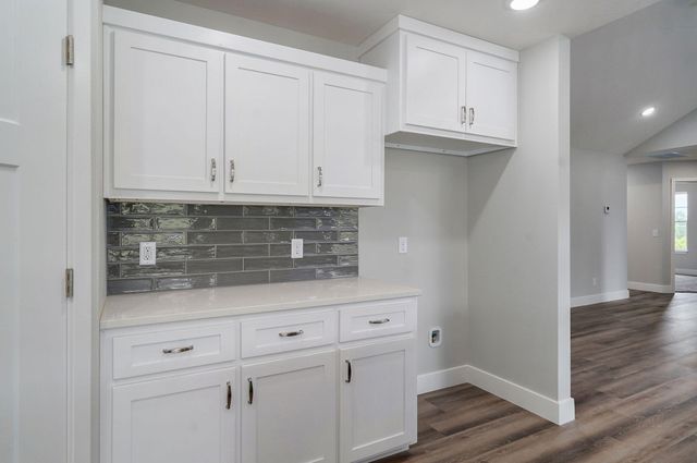 145 S Blazing Star Lane, Nixa, MO 65714