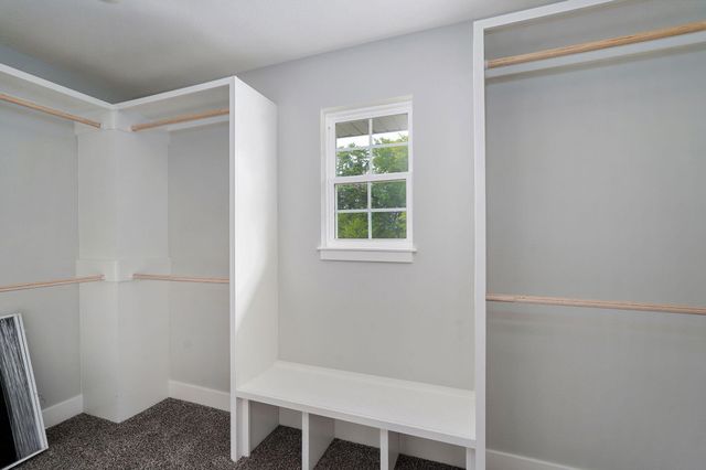 145 S Blazing Star Lane, Nixa, MO 65714