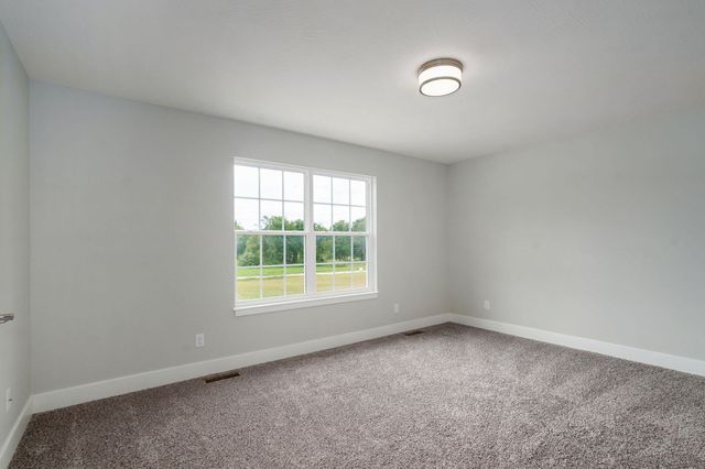 145 S Blazing Star Lane, Nixa, MO 65714