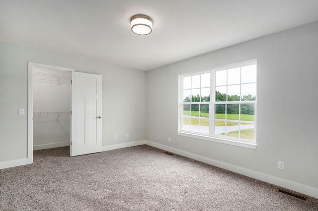 145 S Blazing Star Lane, Nixa, MO 65714