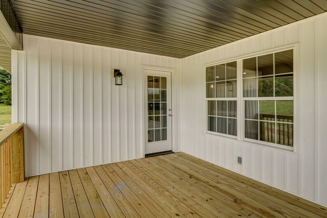 145 S Blazing Star Lane, Nixa, MO 65714