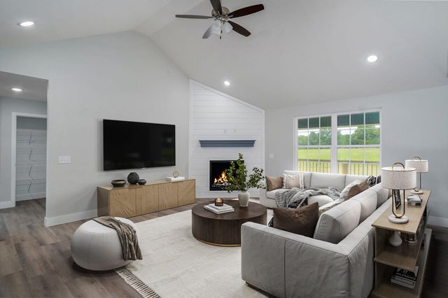 145 S Blazing Star Lane, Nixa, MO 65714