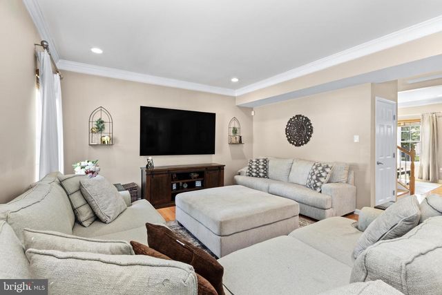 17 REMBRANDT WAY, Mays Landing, NJ 08330