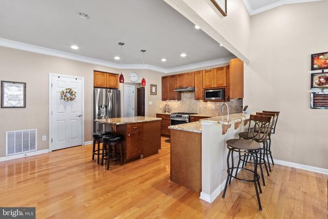 17 REMBRANDT WAY, Mays Landing, NJ 08330