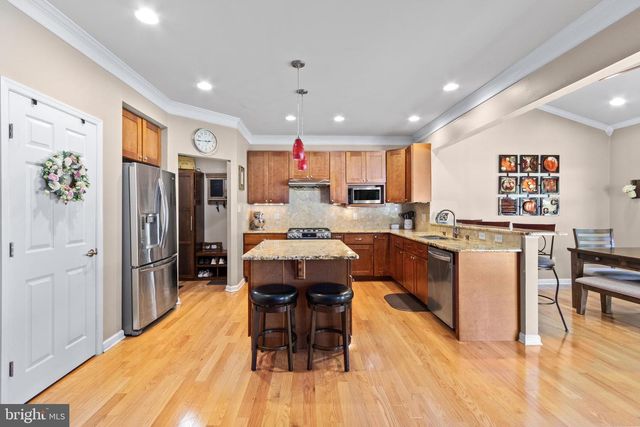 17 REMBRANDT WAY, Mays Landing, NJ 08330