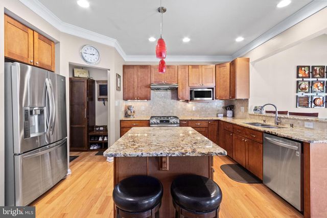17 REMBRANDT WAY, Mays Landing, NJ 08330
