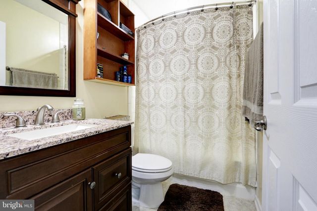 17 REMBRANDT WAY, Mays Landing, NJ 08330