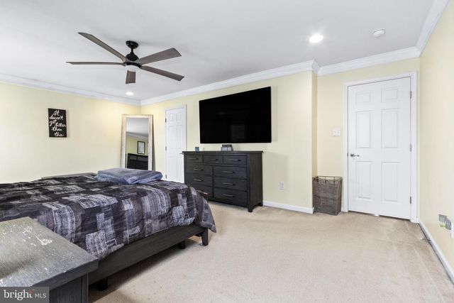 17 REMBRANDT WAY, Mays Landing, NJ 08330