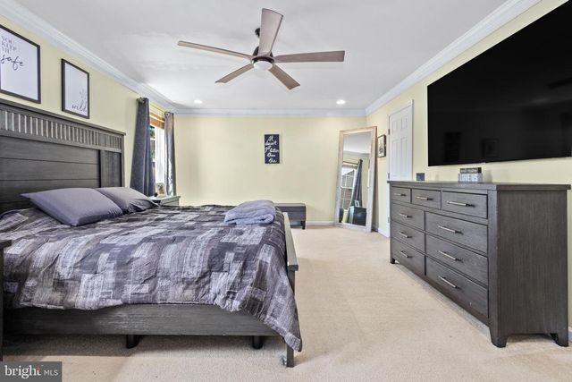 17 REMBRANDT WAY, Mays Landing, NJ 08330