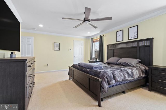 17 REMBRANDT WAY, Mays Landing, NJ 08330