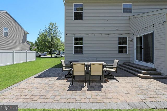 17 REMBRANDT WAY, Mays Landing, NJ 08330