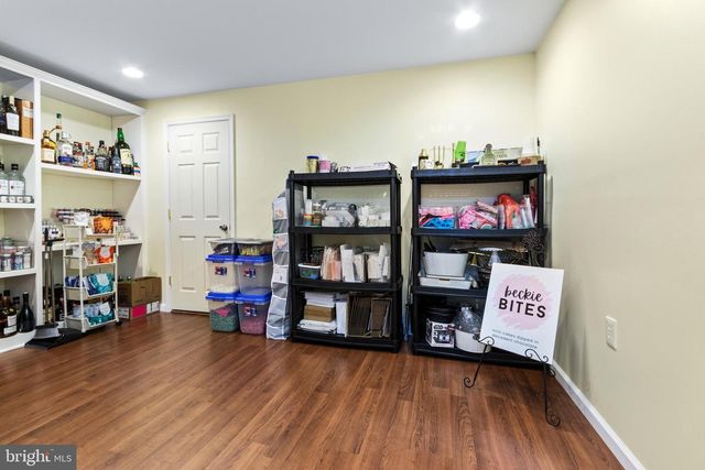 17 REMBRANDT WAY, Mays Landing, NJ 08330